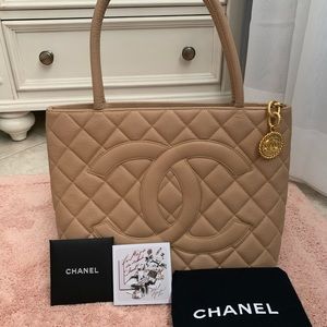 💐 Chanel Brown Caviar Leather Medallion Tote Bag